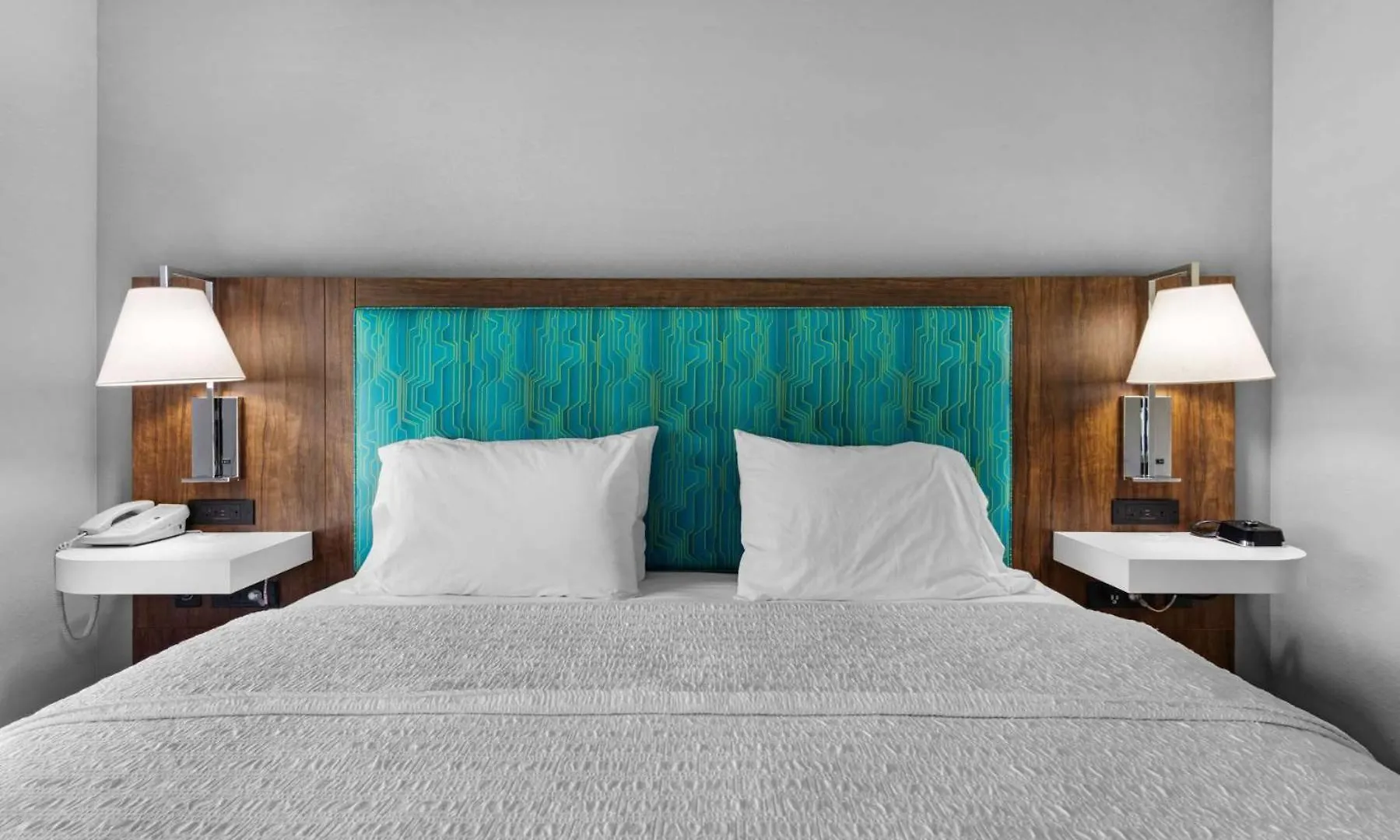 Hampton Inn & Suites Pensacola I-10 N At University Town Plaza Ferry Pass 3*,