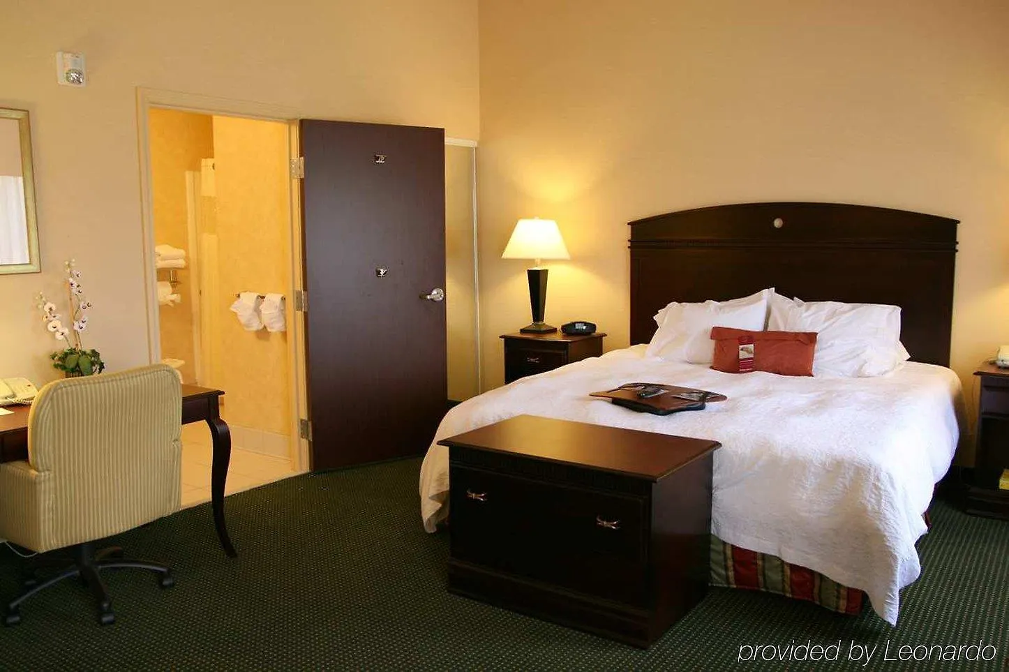 Hampton Inn & Suites Pensacola I-10 N At University Town Plaza Ferry Pass