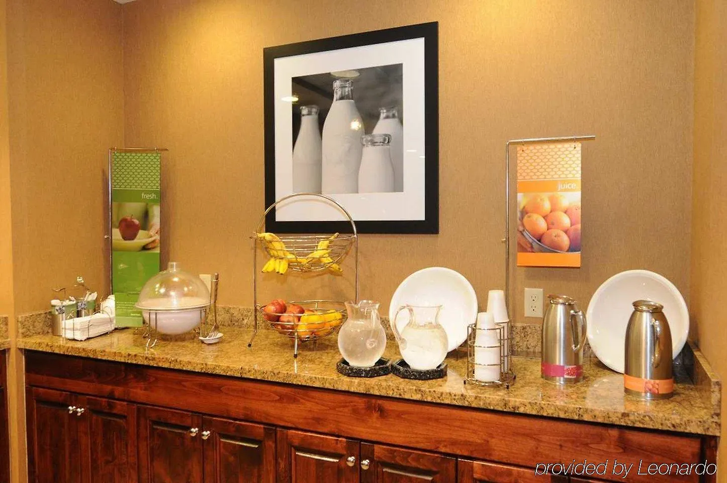 Hampton Inn & Suites Pensacola I-10 N At University Town Plaza Hotel